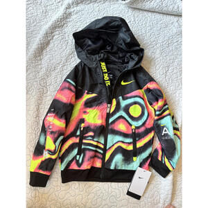Nike Boy's Activewear Jacket with Vibrant Abstract‎ Print Size 6